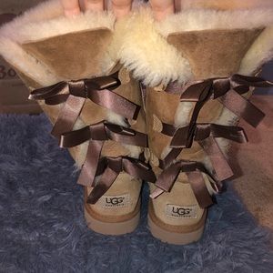 Bailey Bow Uggs!